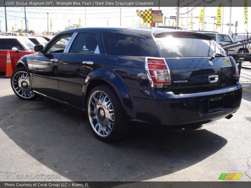 Midnight Blue Pearl / Dark Slate Gray/Light Graystone 2005 Dodge Magnum SXT