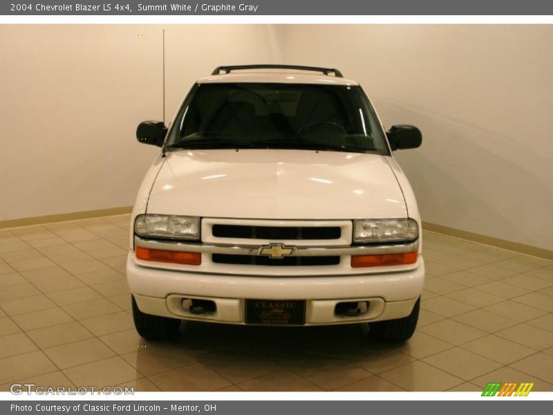 Summit White / Graphite Gray 2004 Chevrolet Blazer LS 4x4