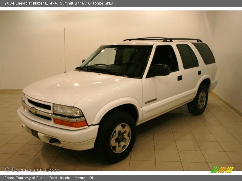 Summit White / Graphite Gray 2004 Chevrolet Blazer LS 4x4