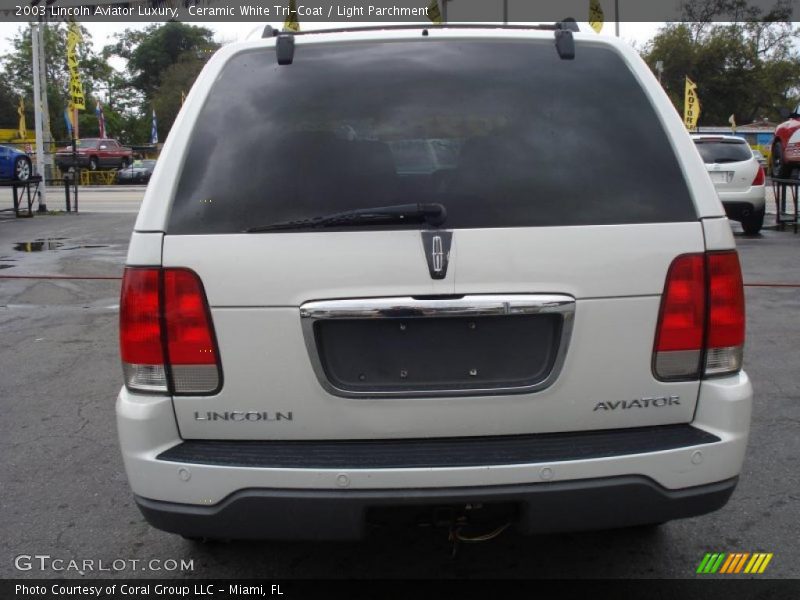 Ceramic White Tri-Coat / Light Parchment 2003 Lincoln Aviator Luxury