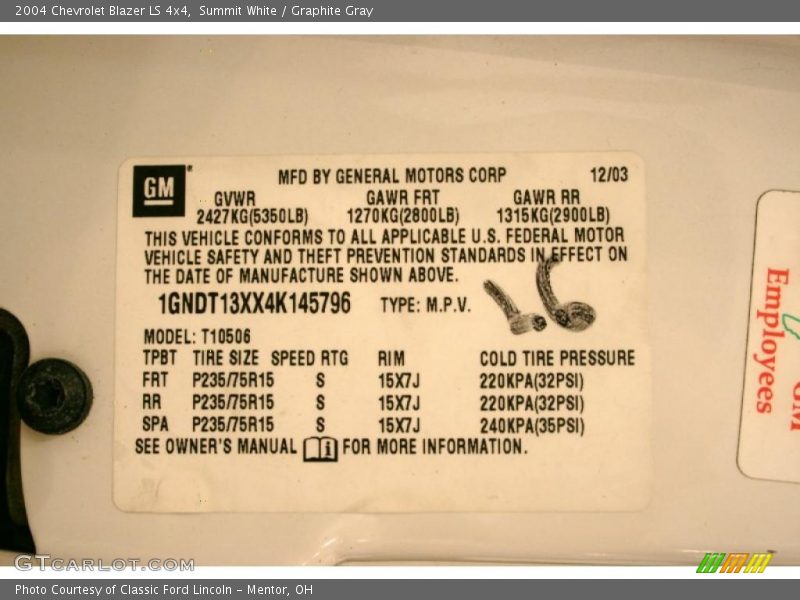 Summit White / Graphite Gray 2004 Chevrolet Blazer LS 4x4