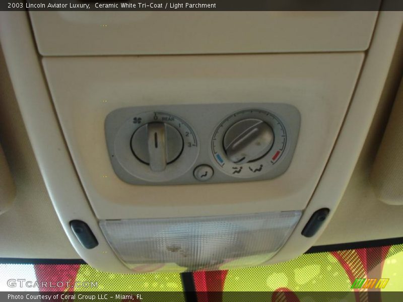 Ceramic White Tri-Coat / Light Parchment 2003 Lincoln Aviator Luxury