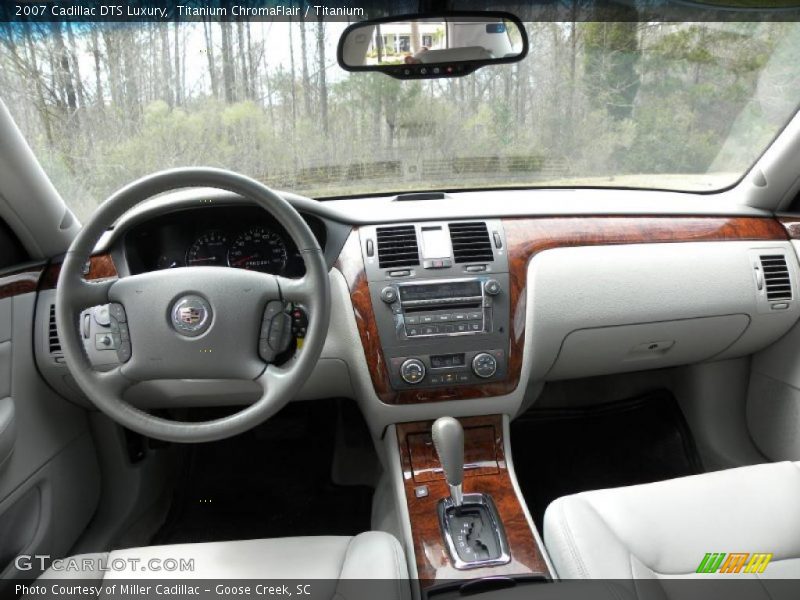 Titanium ChromaFlair / Titanium 2007 Cadillac DTS Luxury