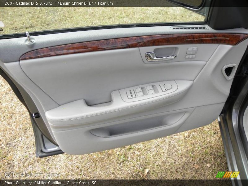 Titanium ChromaFlair / Titanium 2007 Cadillac DTS Luxury