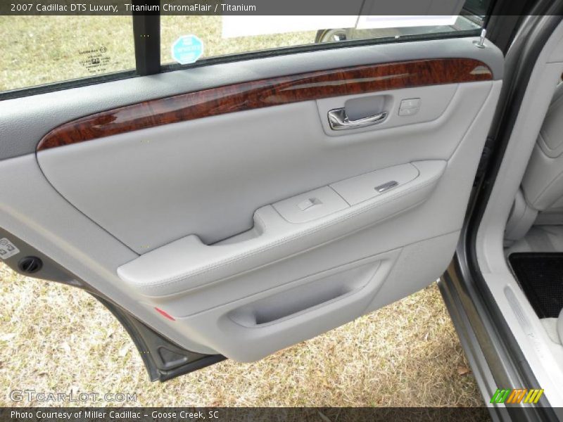 Titanium ChromaFlair / Titanium 2007 Cadillac DTS Luxury