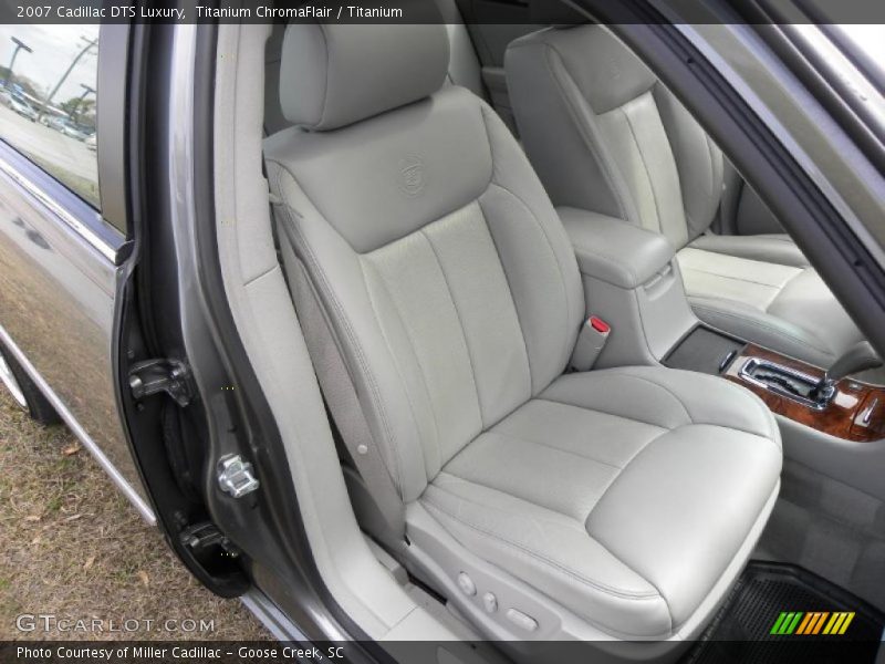 Titanium ChromaFlair / Titanium 2007 Cadillac DTS Luxury