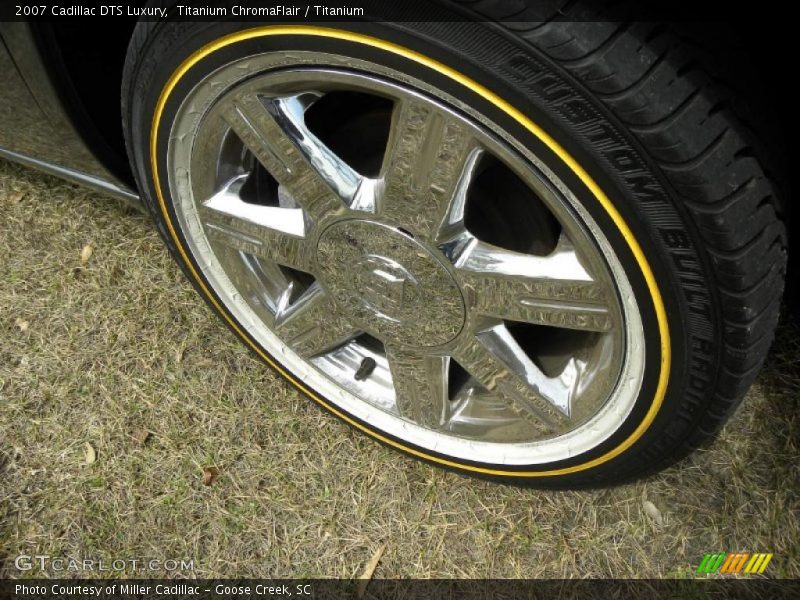 Titanium ChromaFlair / Titanium 2007 Cadillac DTS Luxury