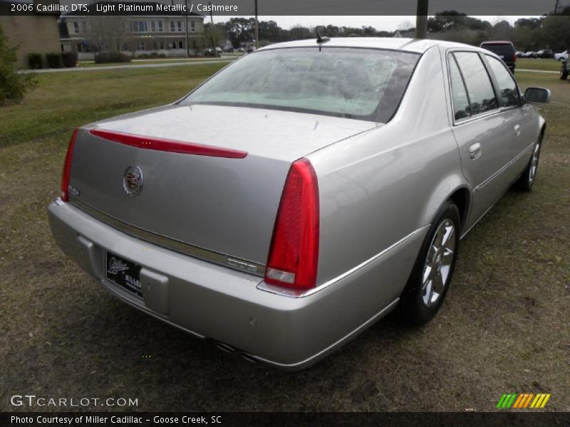 Light Platinum Metallic / Cashmere 2006 Cadillac DTS