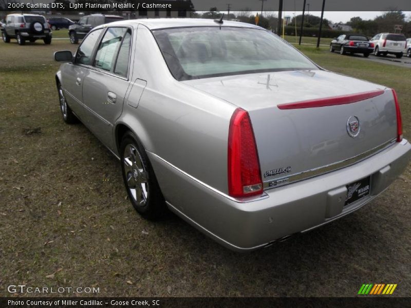 Light Platinum Metallic / Cashmere 2006 Cadillac DTS
