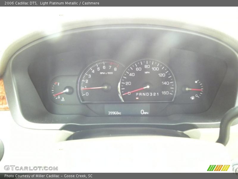 Light Platinum Metallic / Cashmere 2006 Cadillac DTS