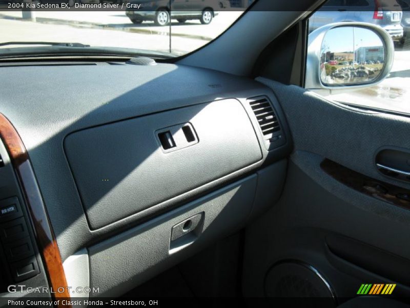 Diamond Silver / Gray 2004 Kia Sedona EX