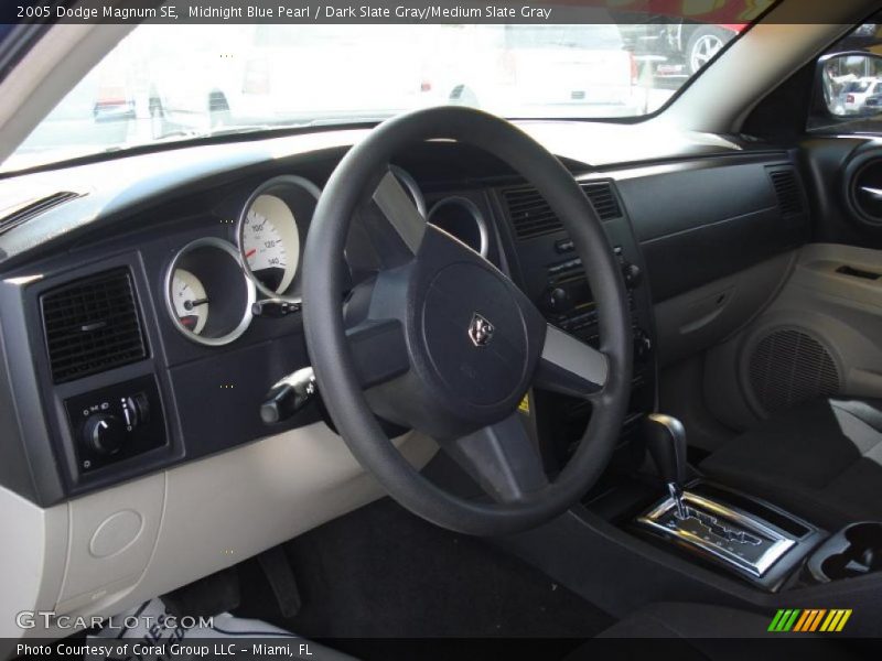 Midnight Blue Pearl / Dark Slate Gray/Medium Slate Gray 2005 Dodge Magnum SE