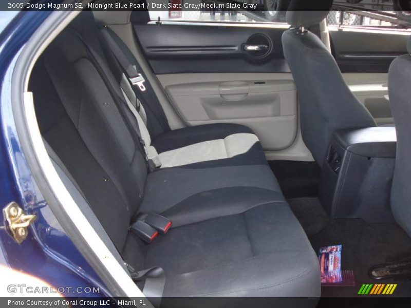 Midnight Blue Pearl / Dark Slate Gray/Medium Slate Gray 2005 Dodge Magnum SE