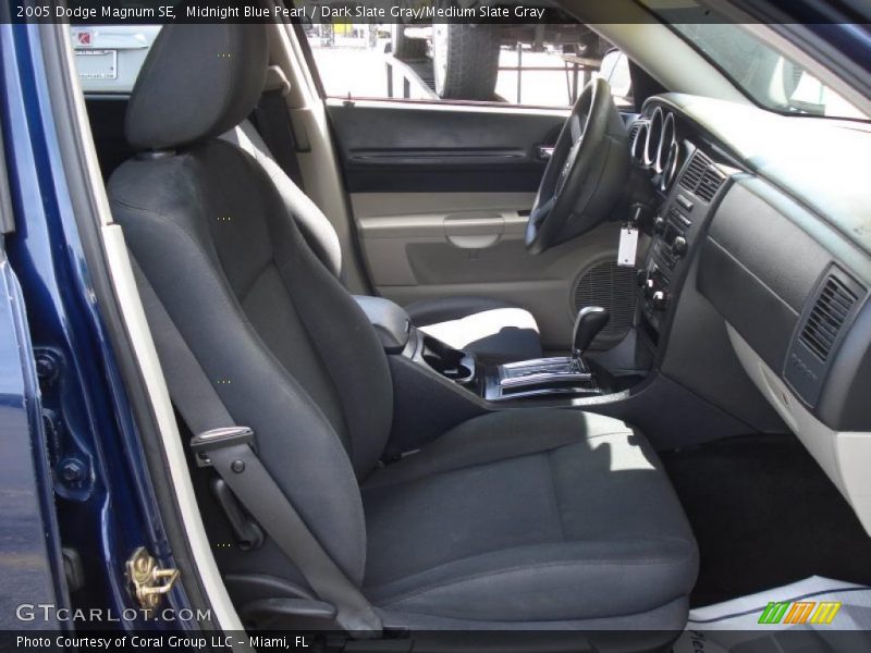 Midnight Blue Pearl / Dark Slate Gray/Medium Slate Gray 2005 Dodge Magnum SE