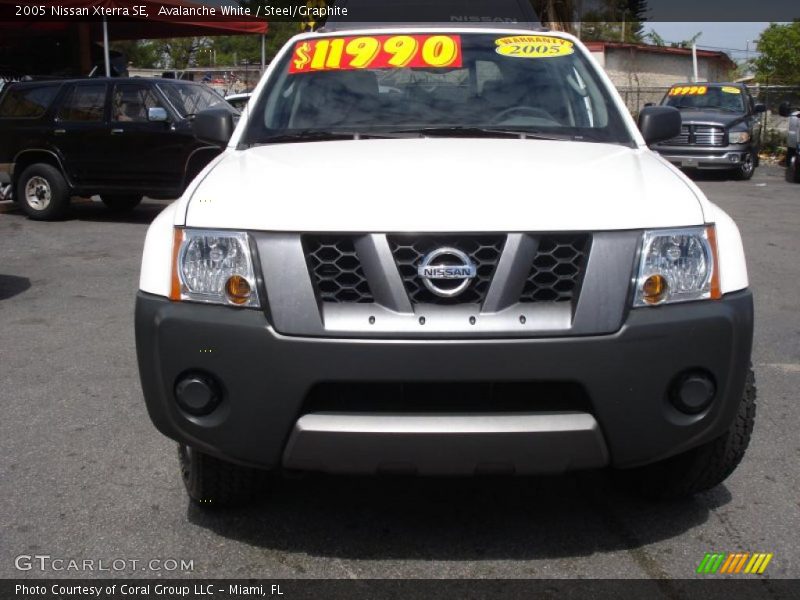 Avalanche White / Steel/Graphite 2005 Nissan Xterra SE