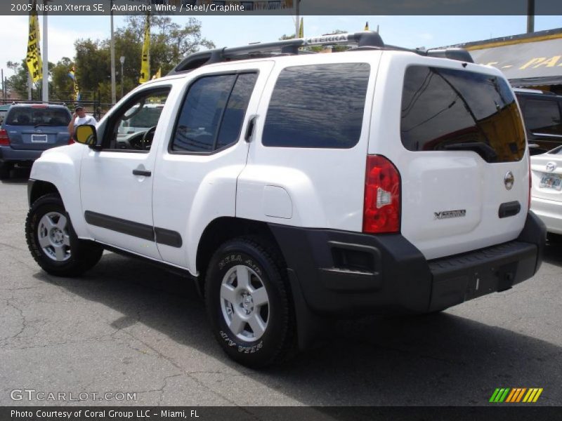 Avalanche White / Steel/Graphite 2005 Nissan Xterra SE