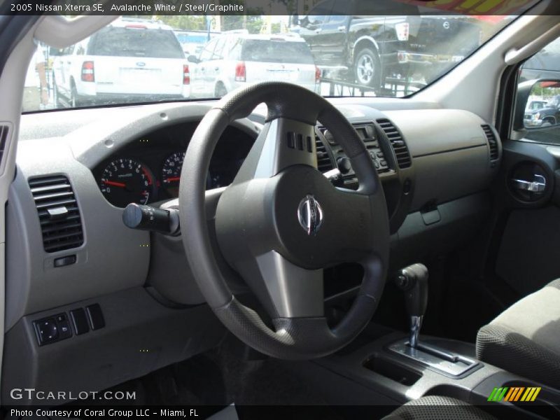 Avalanche White / Steel/Graphite 2005 Nissan Xterra SE