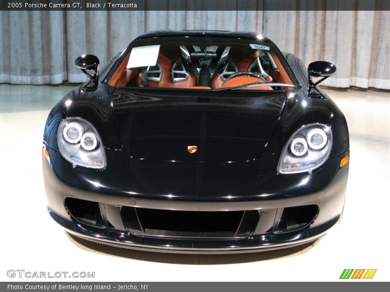 Black / Terracotta 2005 Porsche Carrera GT