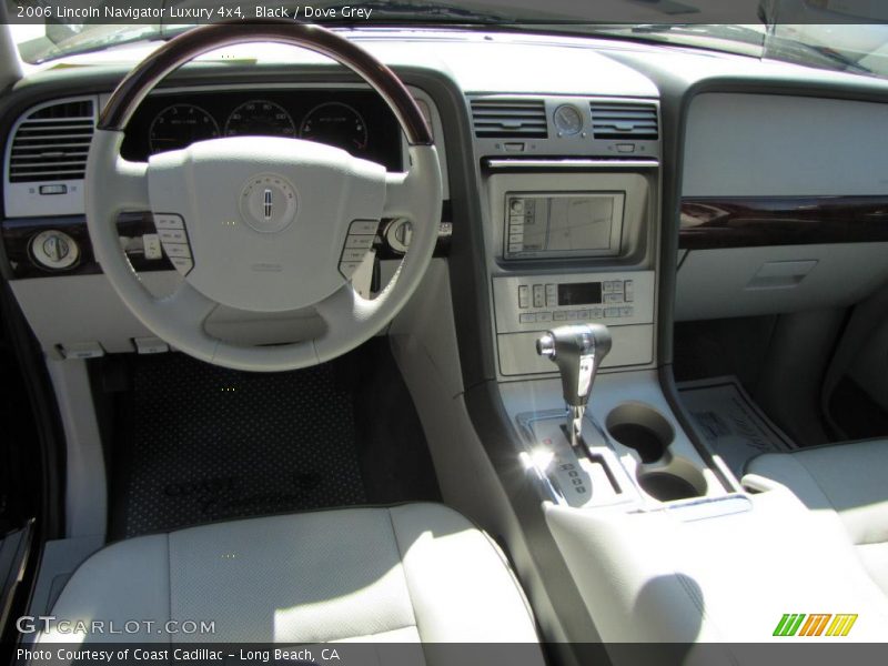 Black / Dove Grey 2006 Lincoln Navigator Luxury 4x4
