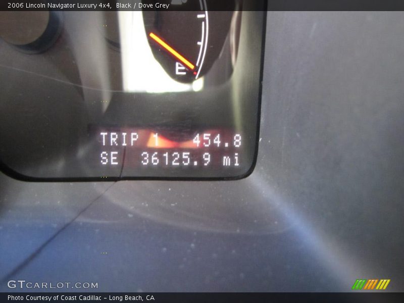 Black / Dove Grey 2006 Lincoln Navigator Luxury 4x4