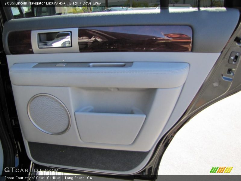 Black / Dove Grey 2006 Lincoln Navigator Luxury 4x4