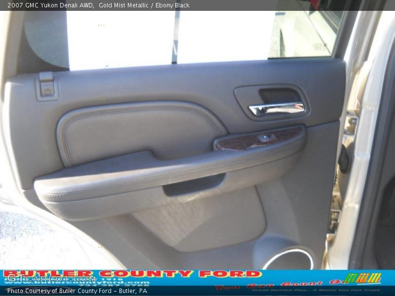 Gold Mist Metallic / Ebony Black 2007 GMC Yukon Denali AWD