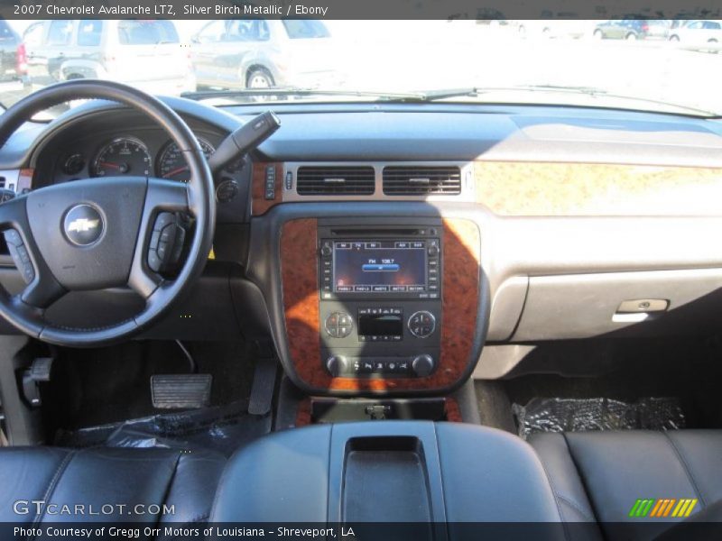 Silver Birch Metallic / Ebony 2007 Chevrolet Avalanche LTZ