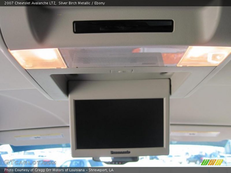 Silver Birch Metallic / Ebony 2007 Chevrolet Avalanche LTZ