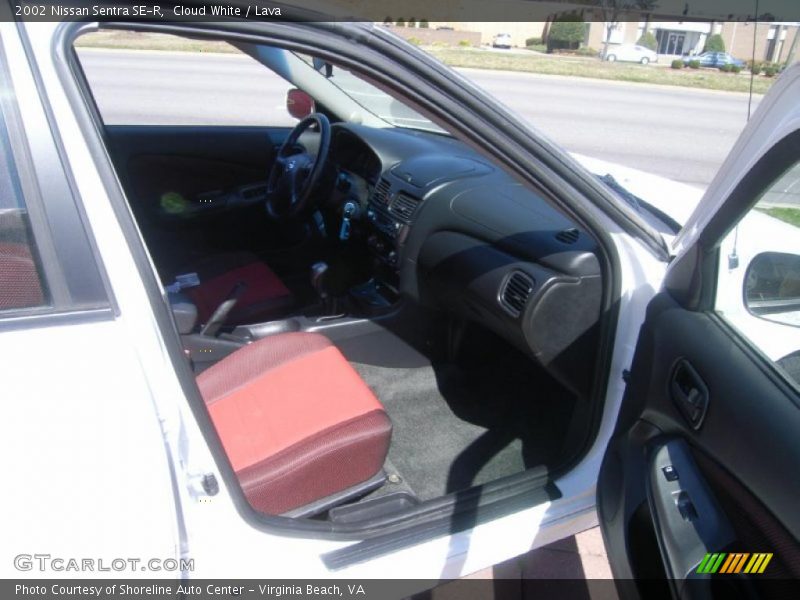 Cloud White / Lava 2002 Nissan Sentra SE-R