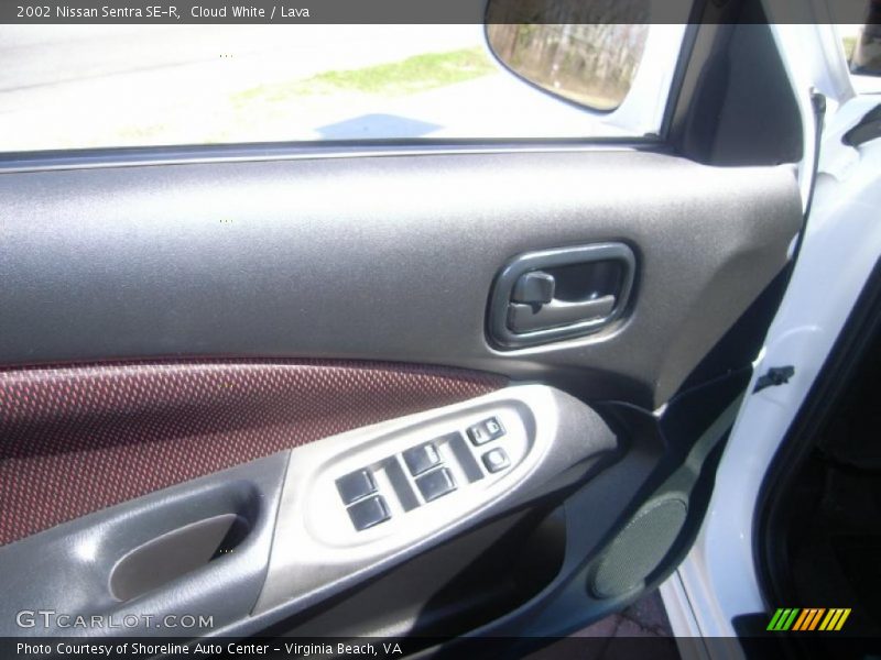 Cloud White / Lava 2002 Nissan Sentra SE-R