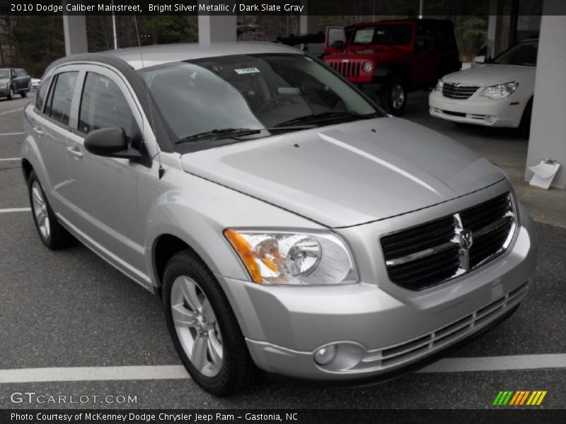Bright Silver Metallic / Dark Slate Gray 2010 Dodge Caliber Mainstreet