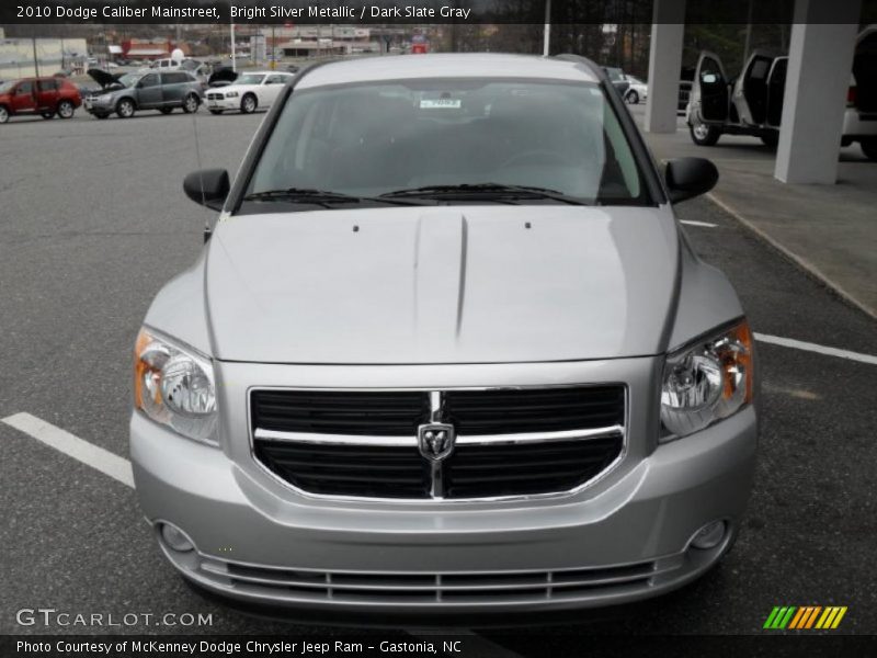 Bright Silver Metallic / Dark Slate Gray 2010 Dodge Caliber Mainstreet