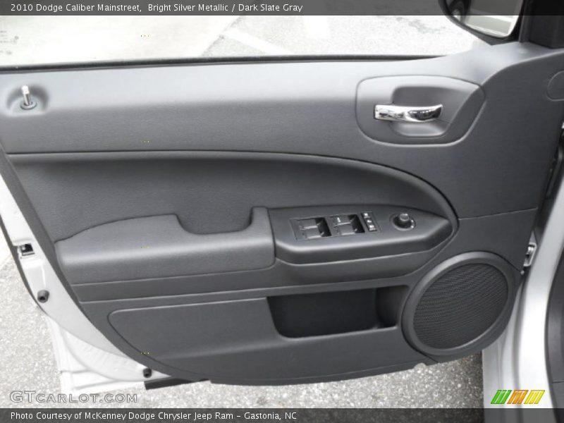 Bright Silver Metallic / Dark Slate Gray 2010 Dodge Caliber Mainstreet