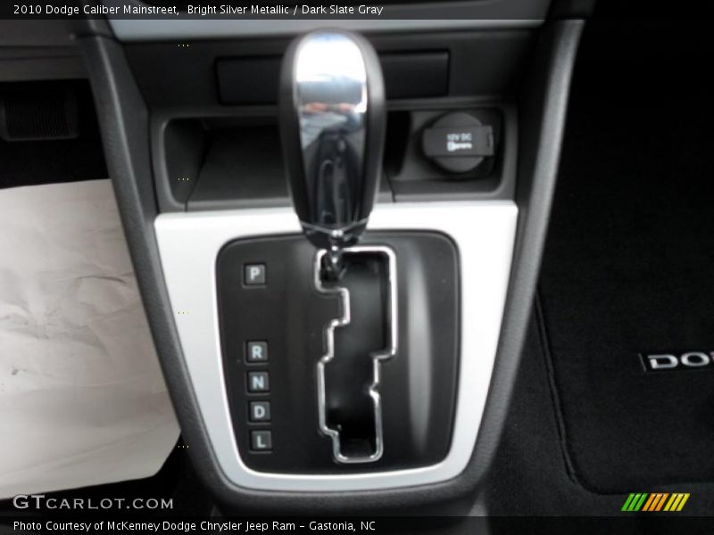 Bright Silver Metallic / Dark Slate Gray 2010 Dodge Caliber Mainstreet