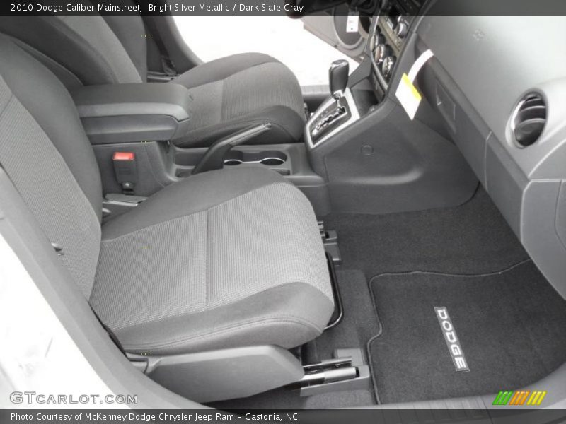 Bright Silver Metallic / Dark Slate Gray 2010 Dodge Caliber Mainstreet