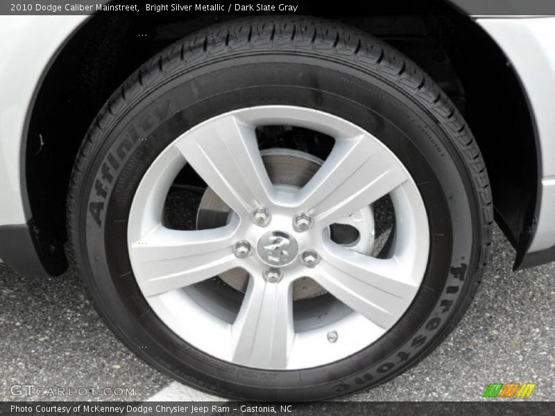 Bright Silver Metallic / Dark Slate Gray 2010 Dodge Caliber Mainstreet