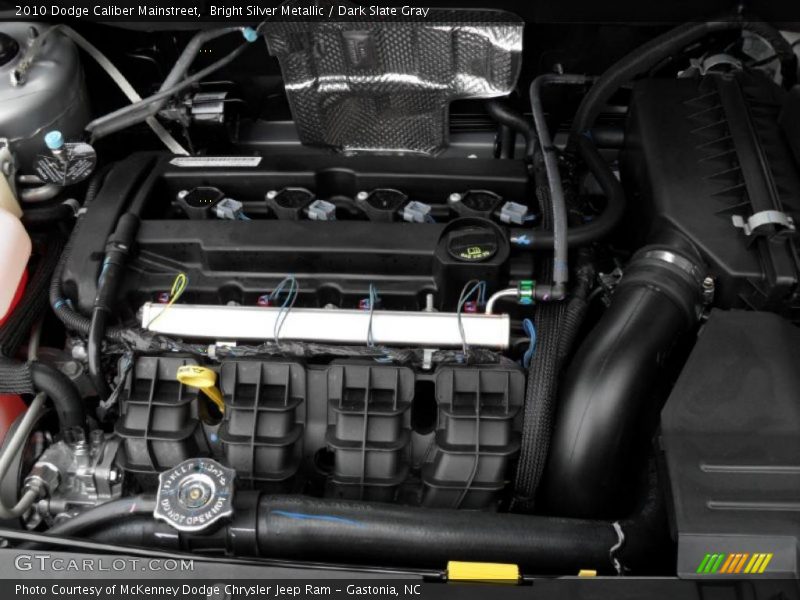 Bright Silver Metallic / Dark Slate Gray 2010 Dodge Caliber Mainstreet