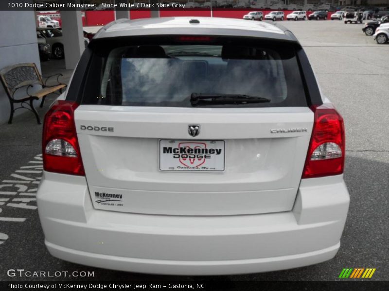 Stone White / Dark Slate Gray 2010 Dodge Caliber Mainstreet
