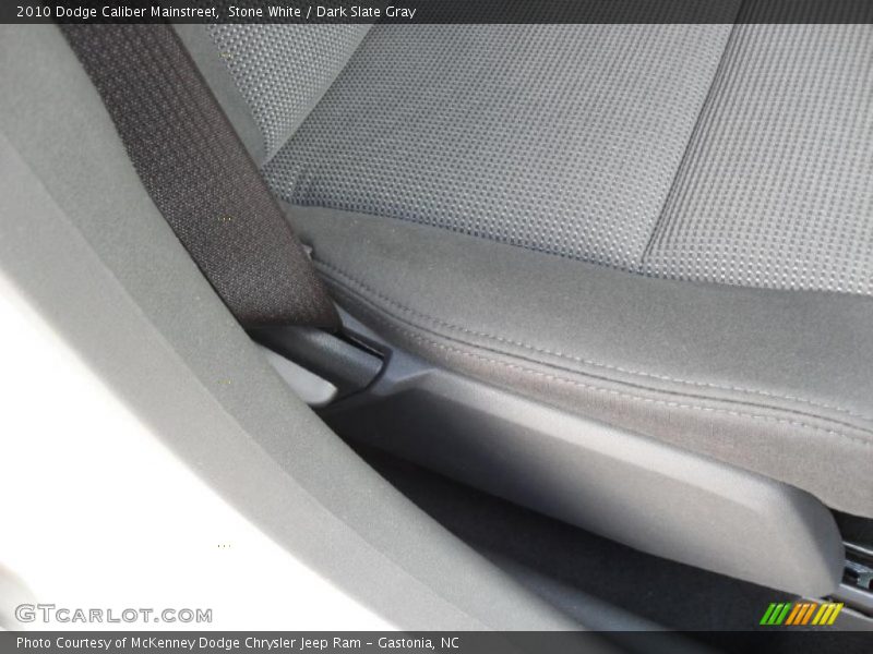 Stone White / Dark Slate Gray 2010 Dodge Caliber Mainstreet
