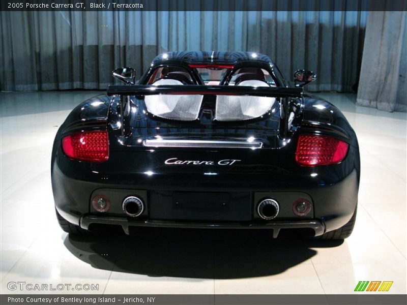 Black / Terracotta 2005 Porsche Carrera GT