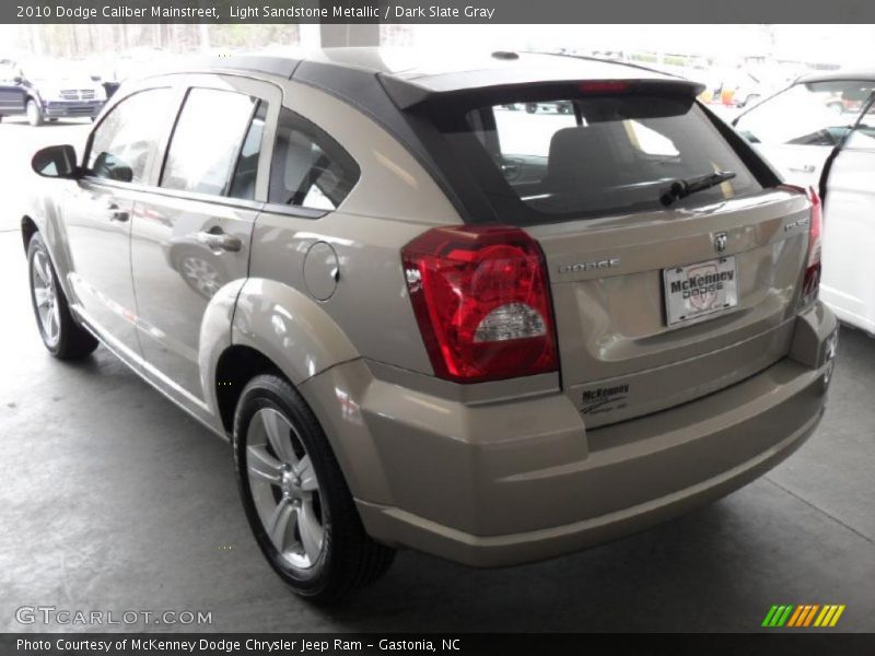 Light Sandstone Metallic / Dark Slate Gray 2010 Dodge Caliber Mainstreet