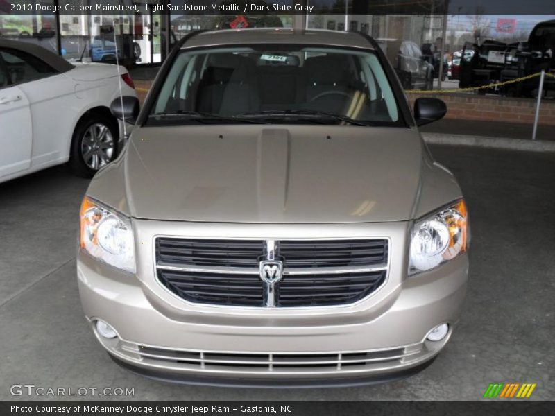 Light Sandstone Metallic / Dark Slate Gray 2010 Dodge Caliber Mainstreet