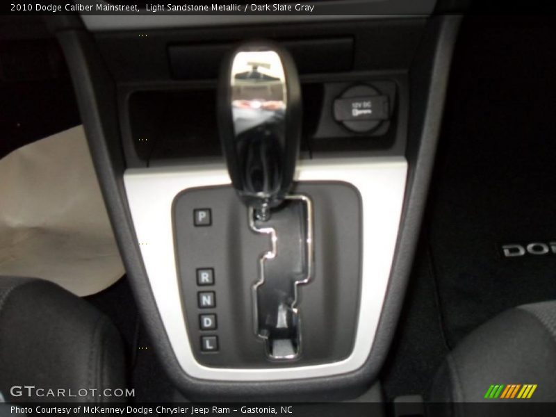 Light Sandstone Metallic / Dark Slate Gray 2010 Dodge Caliber Mainstreet