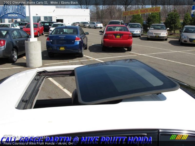 White / Ebony Black 2001 Chevrolet Monte Carlo SS