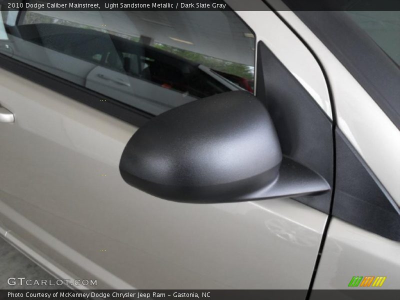 Light Sandstone Metallic / Dark Slate Gray 2010 Dodge Caliber Mainstreet