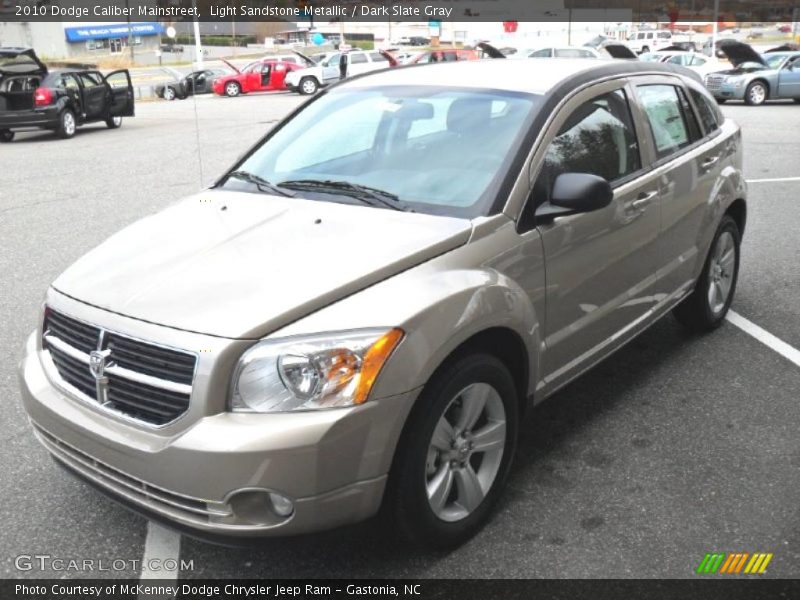 Light Sandstone Metallic / Dark Slate Gray 2010 Dodge Caliber Mainstreet