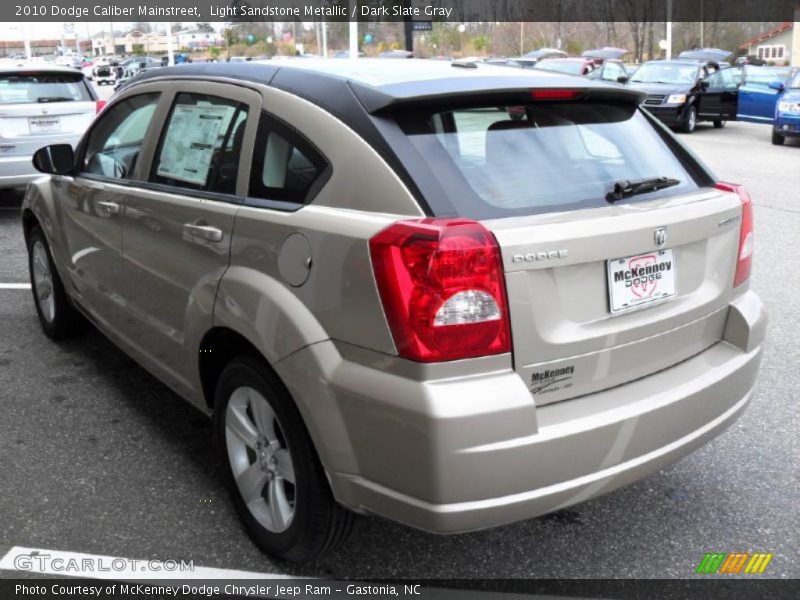 Light Sandstone Metallic / Dark Slate Gray 2010 Dodge Caliber Mainstreet