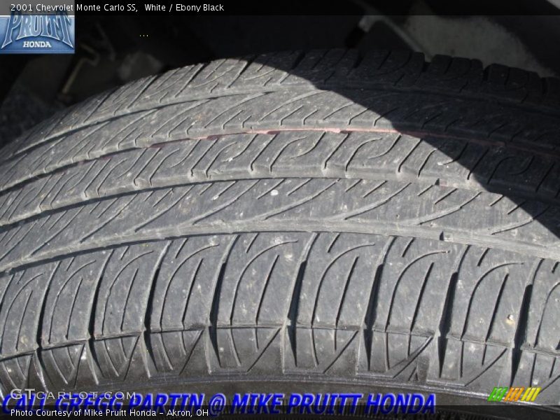 White / Ebony Black 2001 Chevrolet Monte Carlo SS