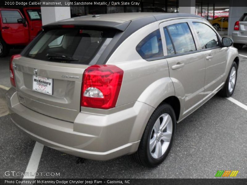 Light Sandstone Metallic / Dark Slate Gray 2010 Dodge Caliber Mainstreet