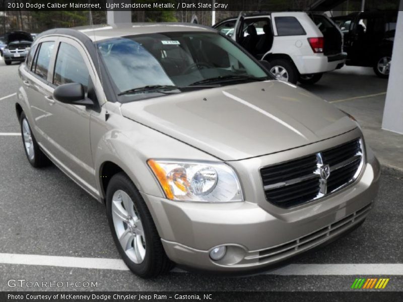 Light Sandstone Metallic / Dark Slate Gray 2010 Dodge Caliber Mainstreet